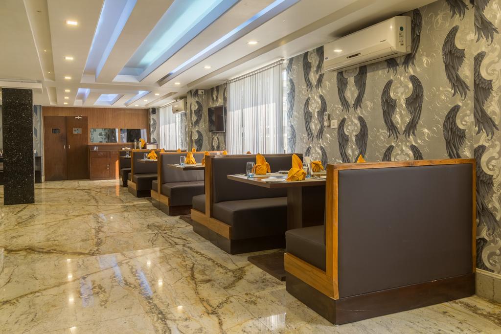 Hotel D' Sapphire Guváhátí Exteriér fotografie